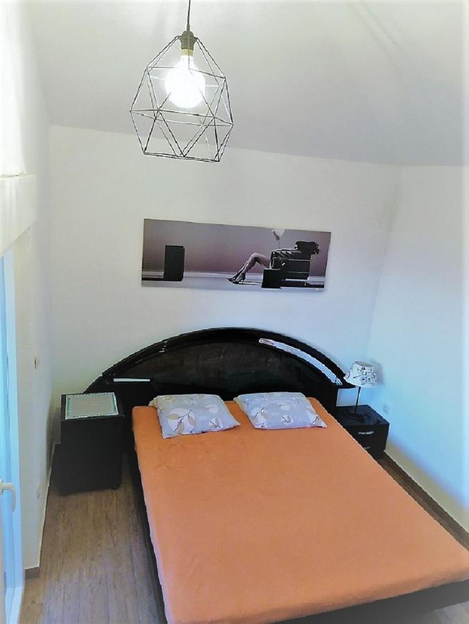 Apartments Dubravka Pirovac Luaran gambar