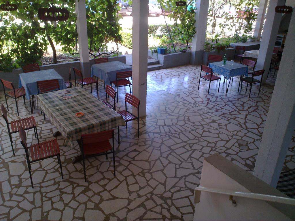 Apartments Dubravka Pirovac Luaran gambar