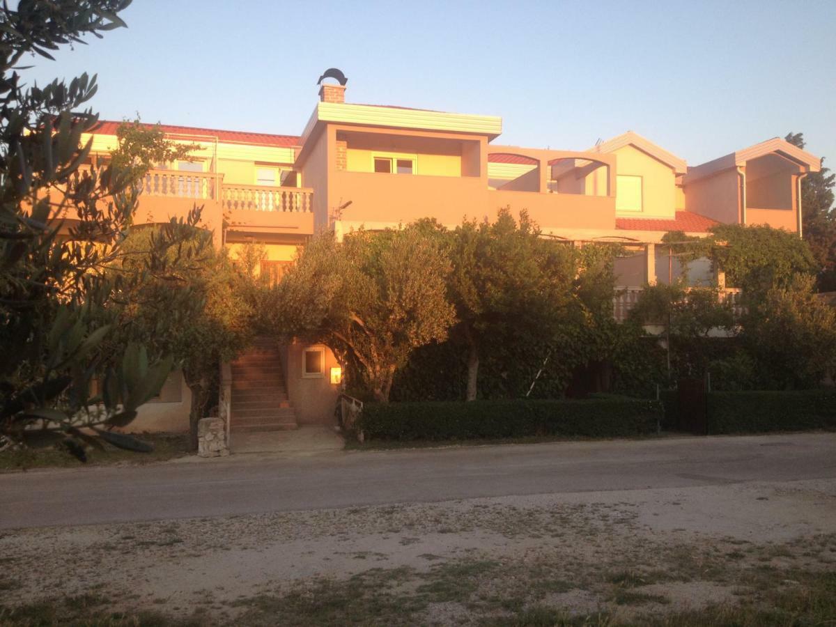 Apartments Dubravka Pirovac Luaran gambar
