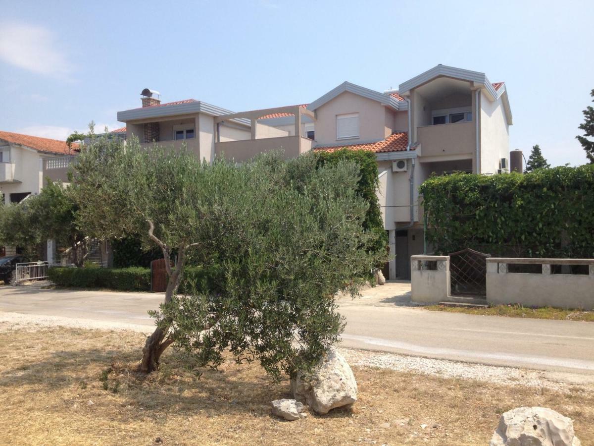 Apartments Dubravka Pirovac Luaran gambar