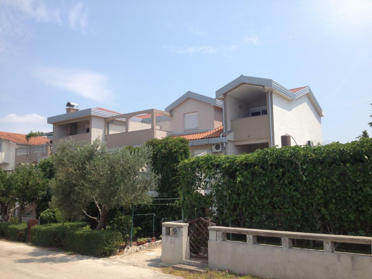 Apartments Dubravka Pirovac Luaran gambar