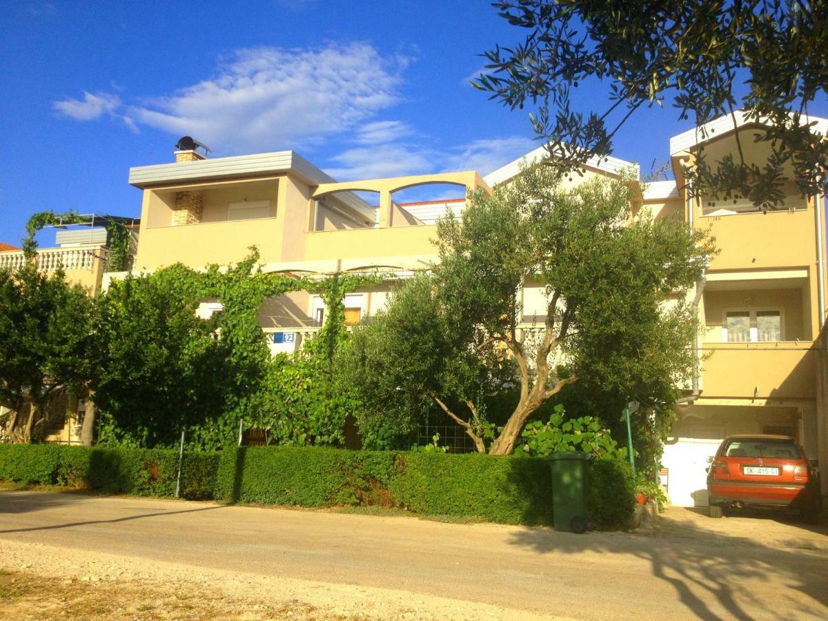 Apartments Dubravka Pirovac Luaran gambar