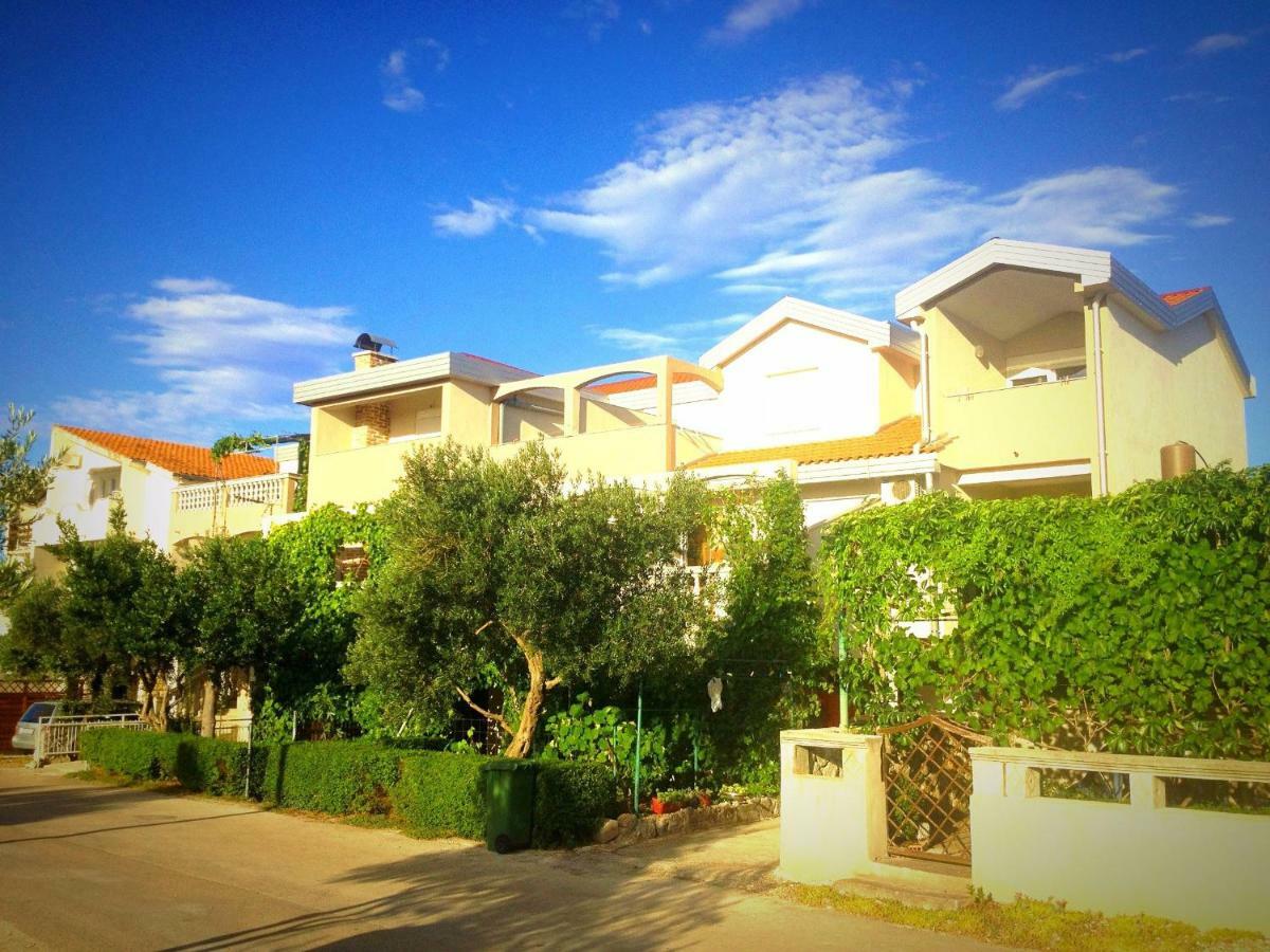 Apartments Dubravka Pirovac Luaran gambar