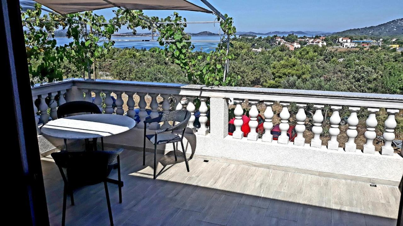 Apartments Dubravka Pirovac Luaran gambar